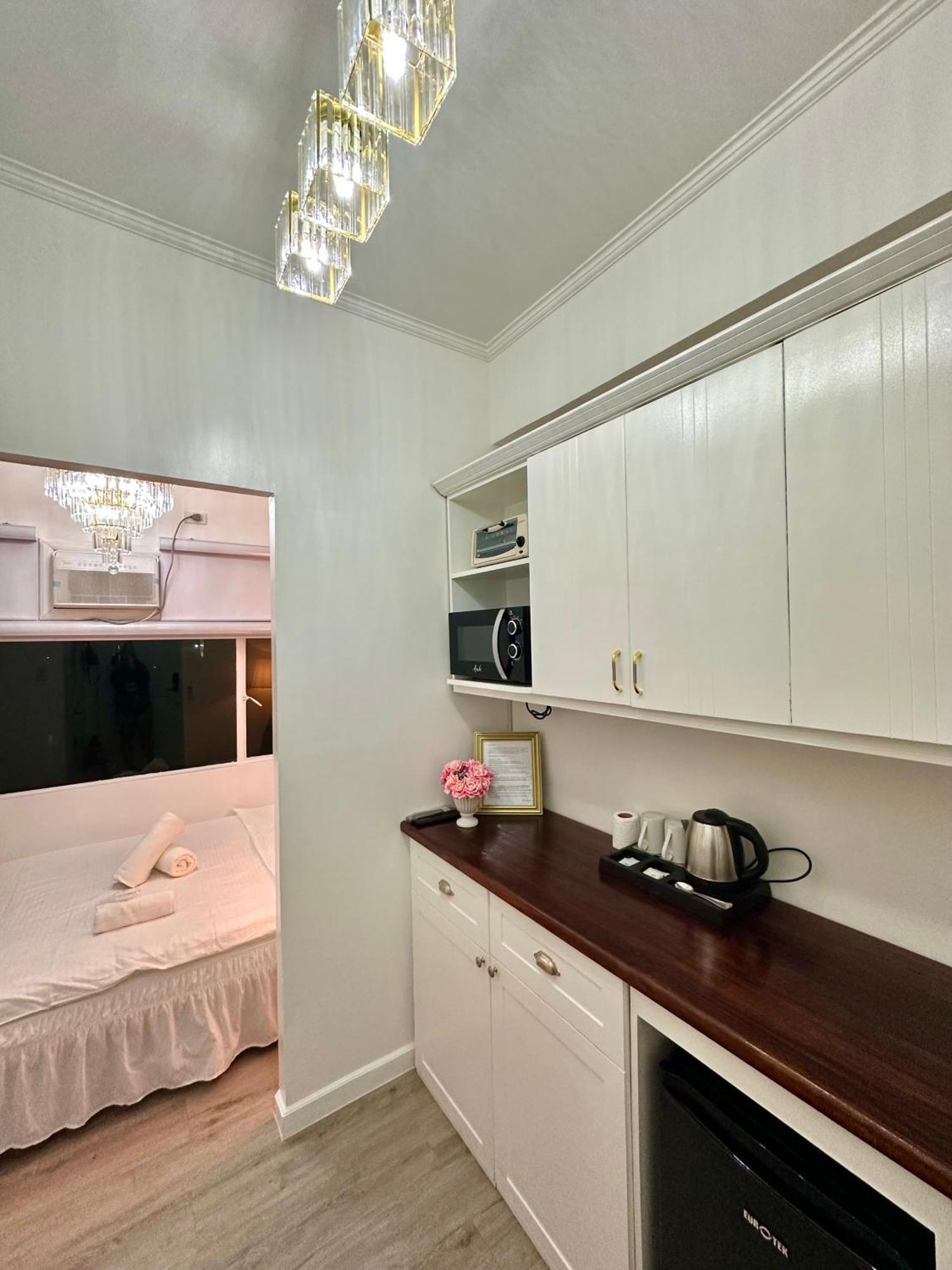 Studio Two Condominium, Alabang - Gold Fiber Wi-Fi -Netflix Ready Muntinlupa City Εξωτερικό φωτογραφία