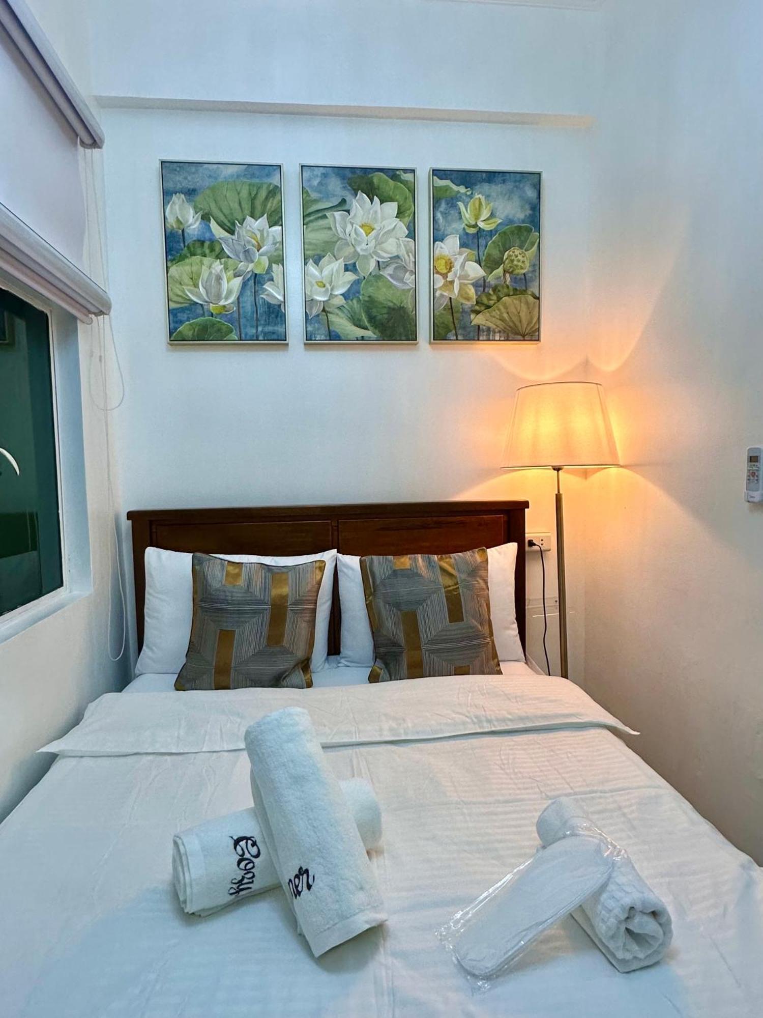 Studio Two Condominium, Alabang - Gold Fiber Wi-Fi -Netflix Ready Muntinlupa City Εξωτερικό φωτογραφία
